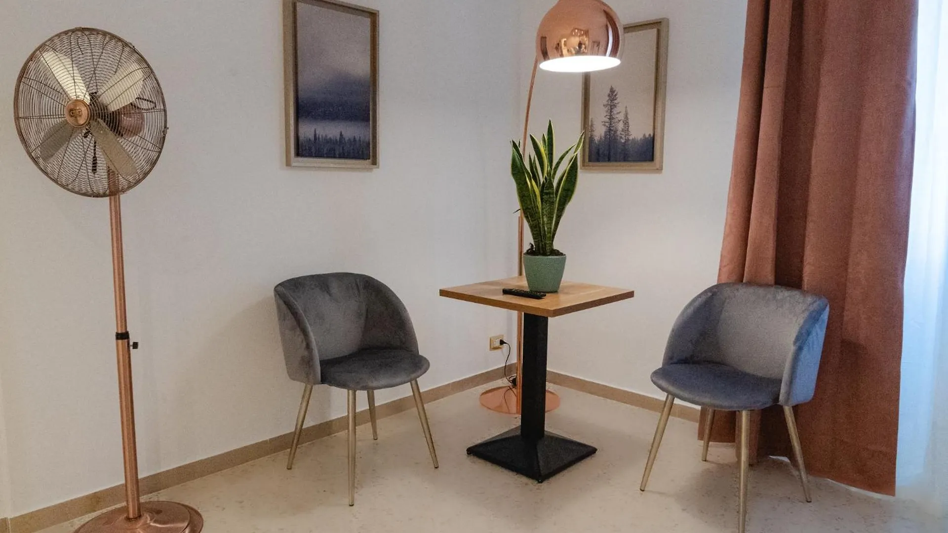 Shl _ Grandi Stazioni _ Bari Centrale Guest house